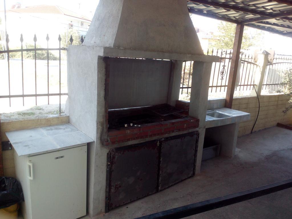 Studios Kapsalas Nea Michaniona Luaran gambar